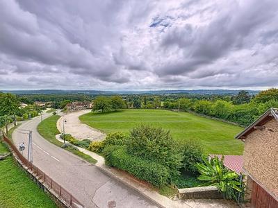 Appartement - 102 m² - 4 pièces