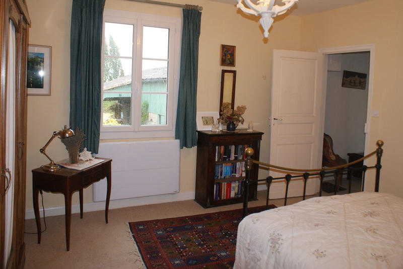 Maison en pierre - 305 m² - 7 pièces