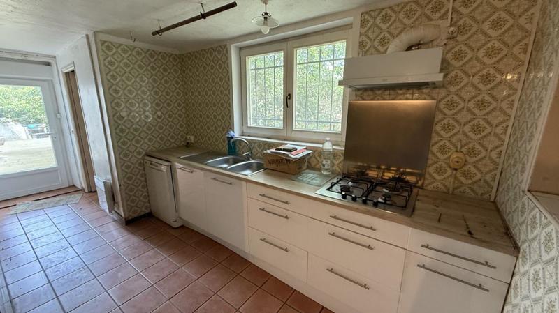 Remise - 160 m² - 5 pièces