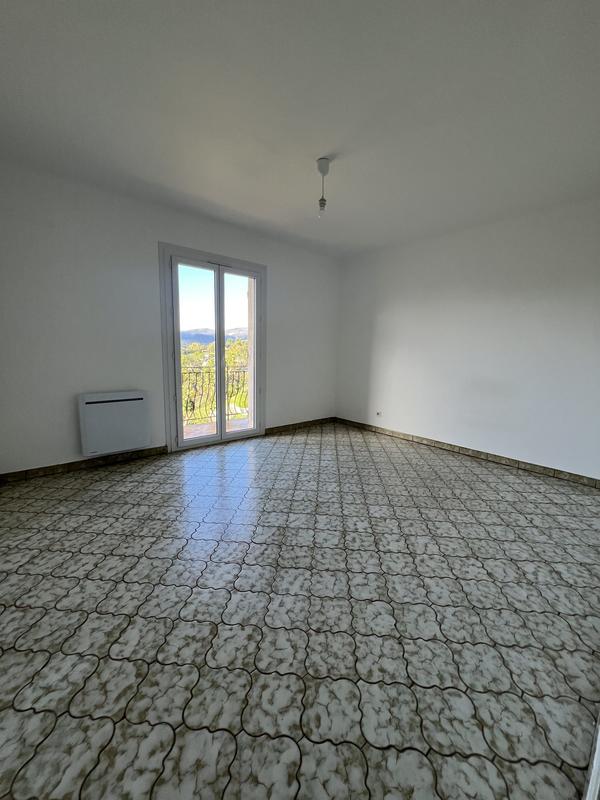 Appartement - 97 m² - 3 pièces