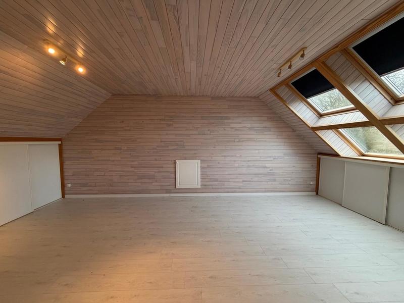 Maison - 171 m² - 9 pièces