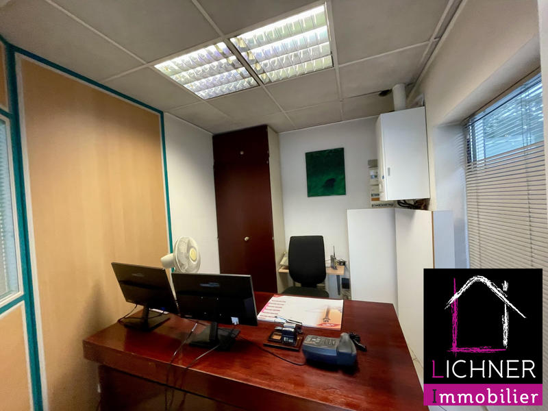 Local commercial - 96 m² - 5 pièces