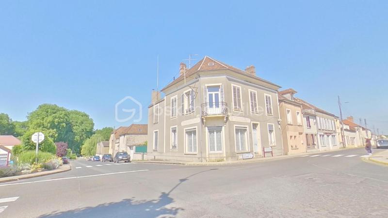 Maison - 269 m² - 10 pièces