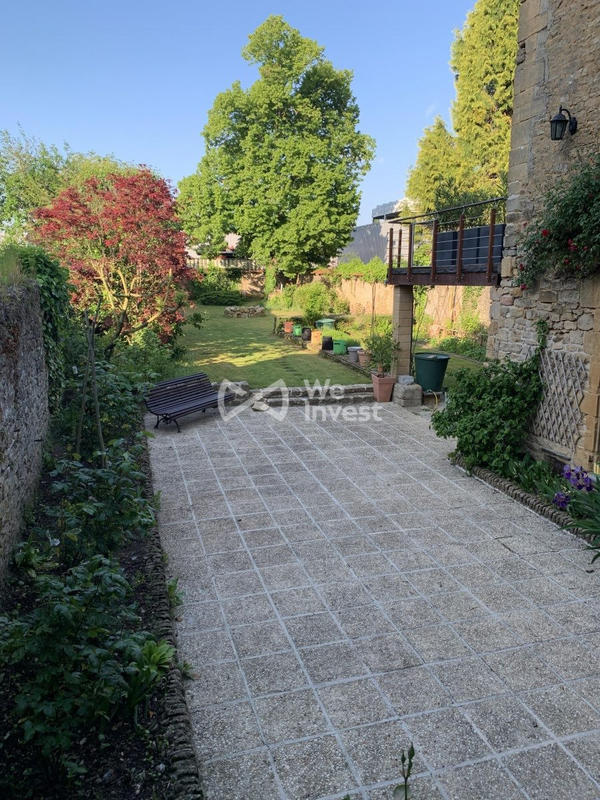 Maison - 233 m² - 7 pièces