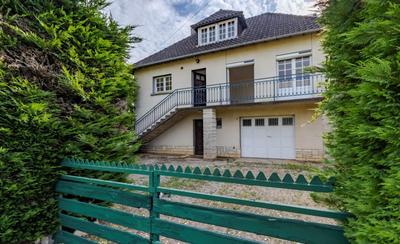 Maison - 148 m² - 7 pièces