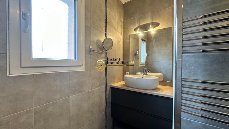 Maison - 135 m² - 7 pièces