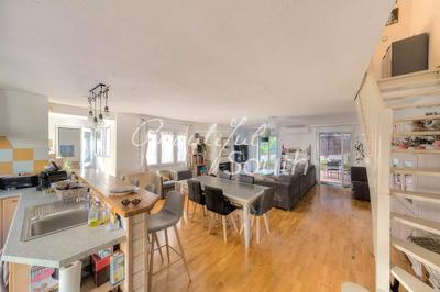 Maison de ville - 203 m² - 7 pièces