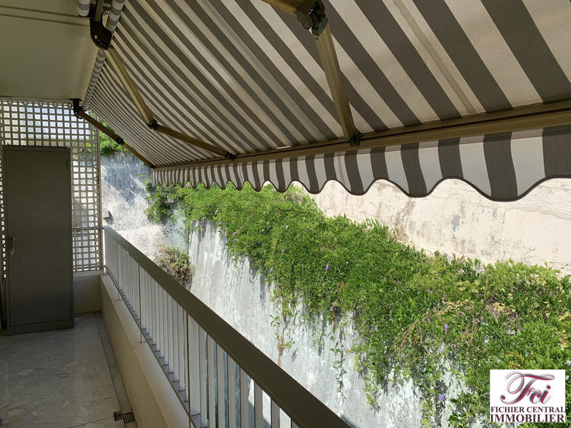 Appartement - 99 m² - 4 pièces