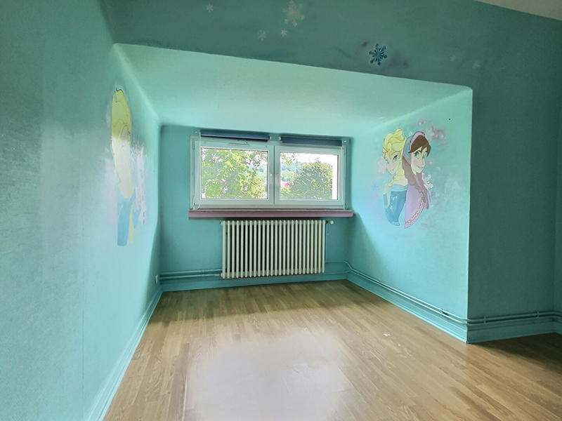 Maison - 233 m² - 9 pièces