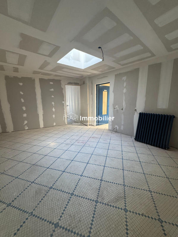 Local commercial - 116 m² - 3 pièces