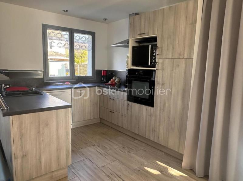 Maison - 107 m² - 6 pièces