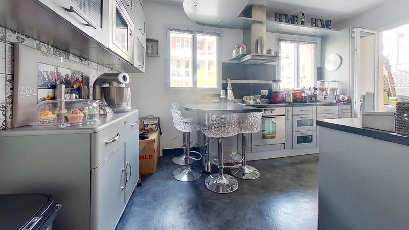 Appartement - 134 m² - 6 pièces