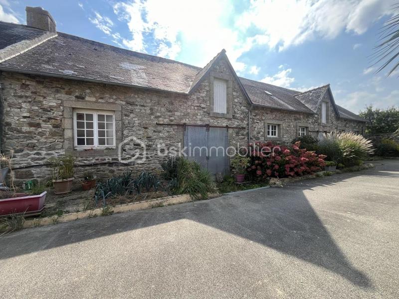 Corps de ferme - 166 m² - 7 pièces