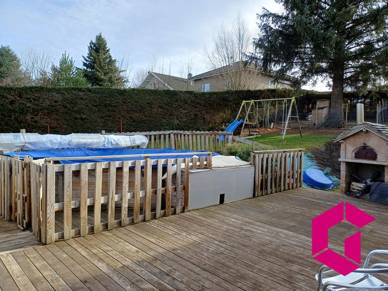 Maison traditionnelle - 90 m² - 5 pièces