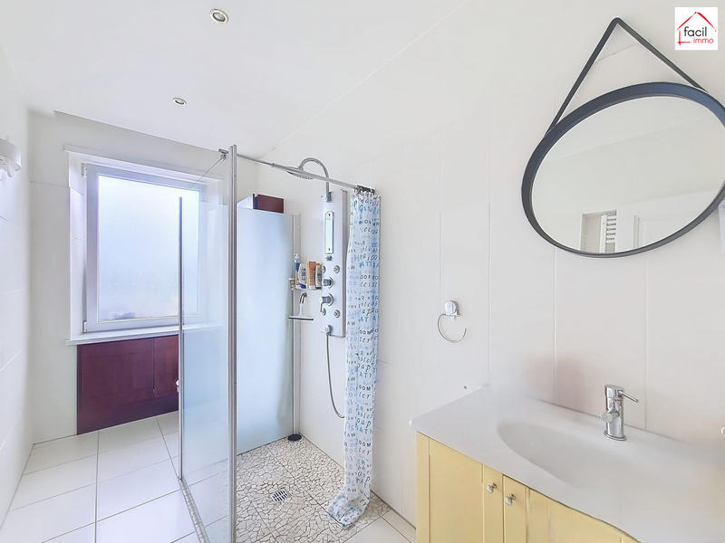 Appartement - 101 m² - 4 pièces