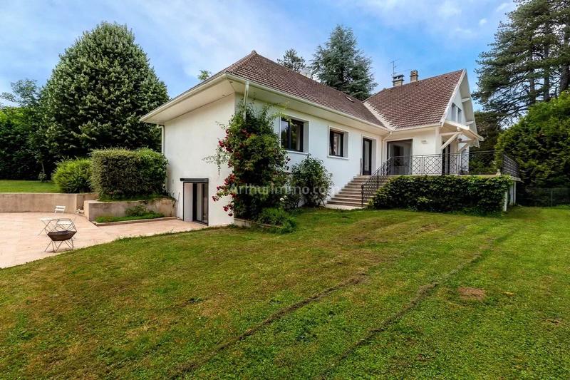 Maison - 193 m² - 7 pièces