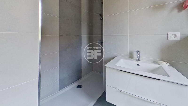 Maison - 196 m² - 7 pièces