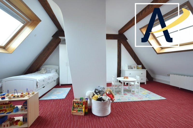 Appartement - 152 m² - 6 pièces