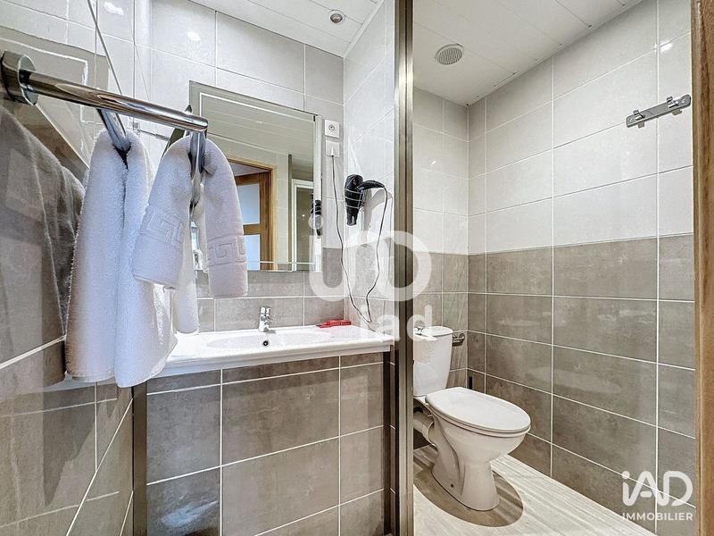 Local commercial - 1 750 m²