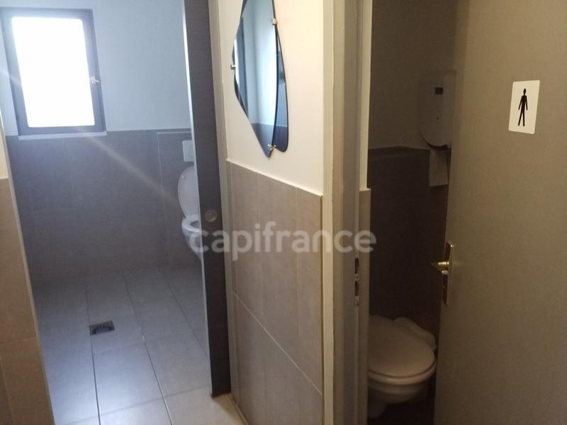 Local commercial - 121 m²