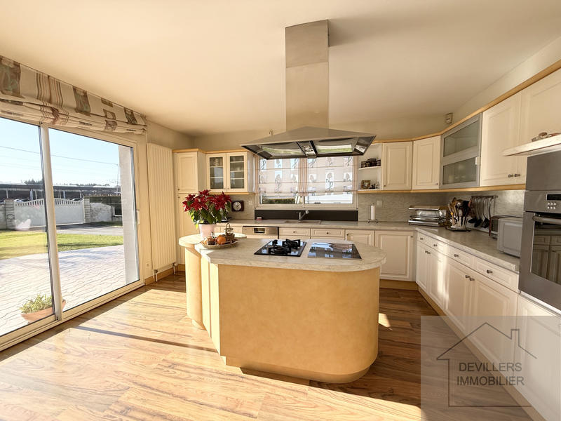 Maison - 197 m² - 4 pièces