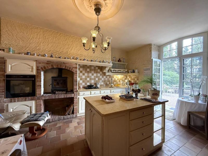 Maison - 333 m² - 9 pièces