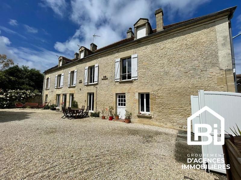 Maison - 220 m² - 9 pièces