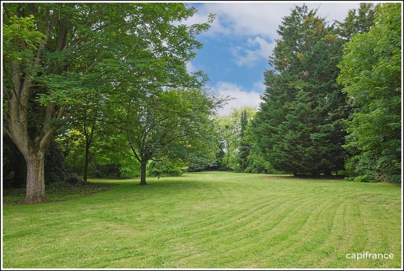 Maison d'architecte - 319 m² - 10 pièces