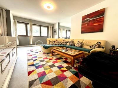 Appartement - 90 m² - 5 pièces