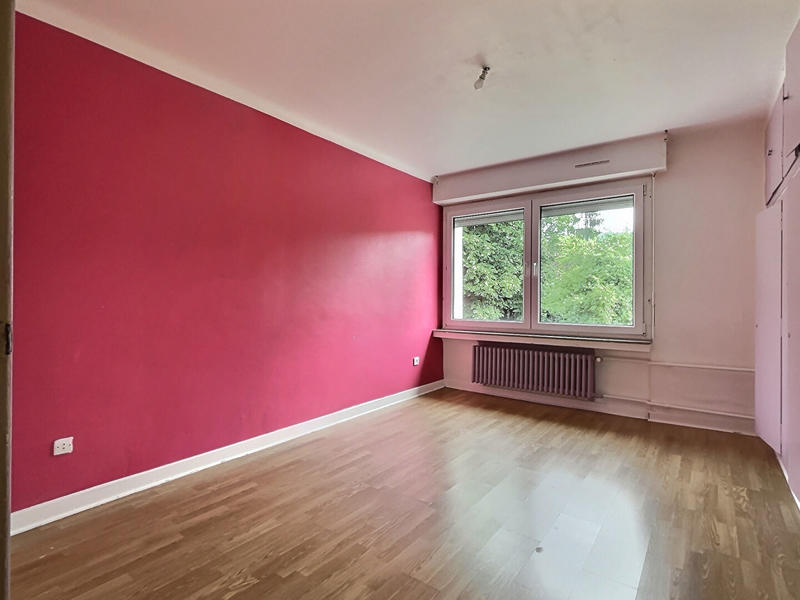 Maison - 233 m² - 9 pièces