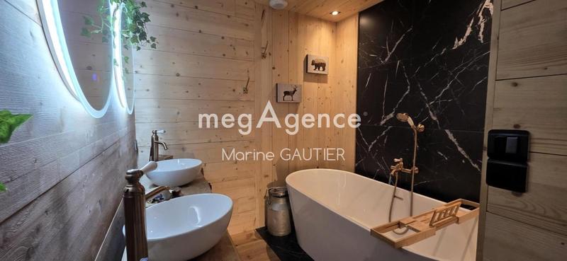 Maison - 126 m² - 8 pièces