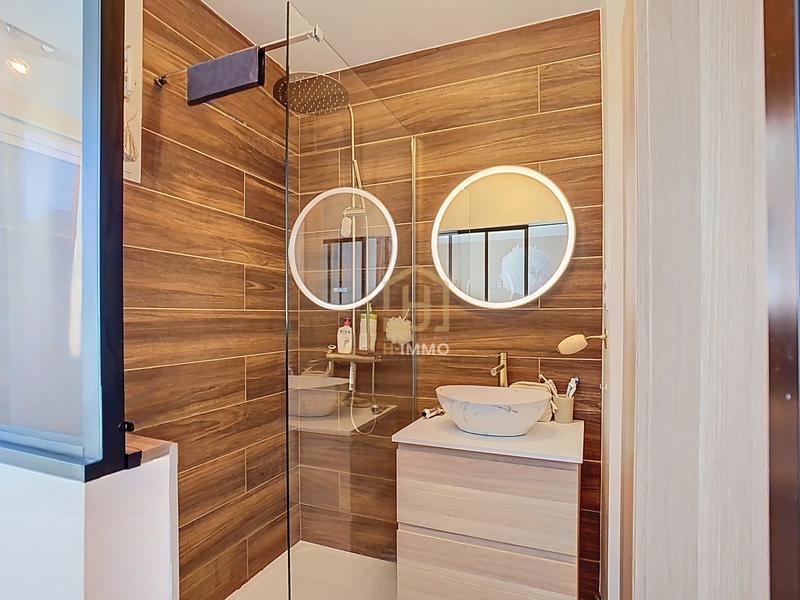 Appartement - 72 m² - 3 pièces