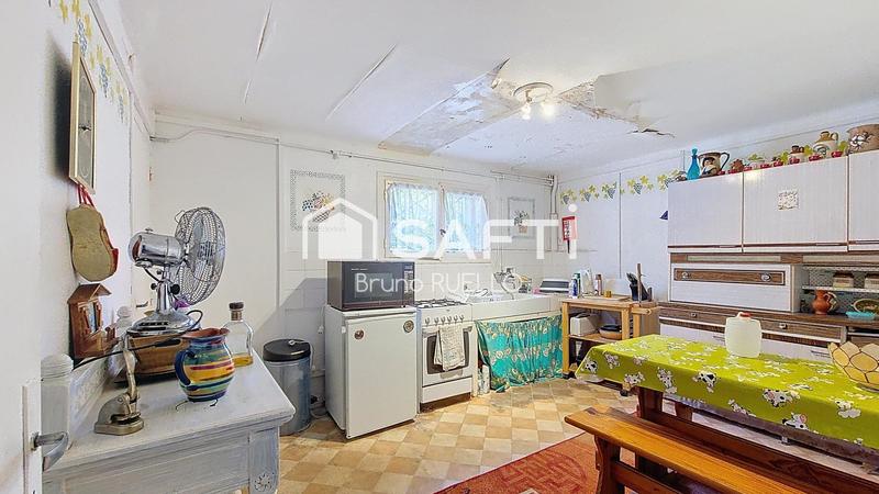 Maison - 180 m² - 7 pièces