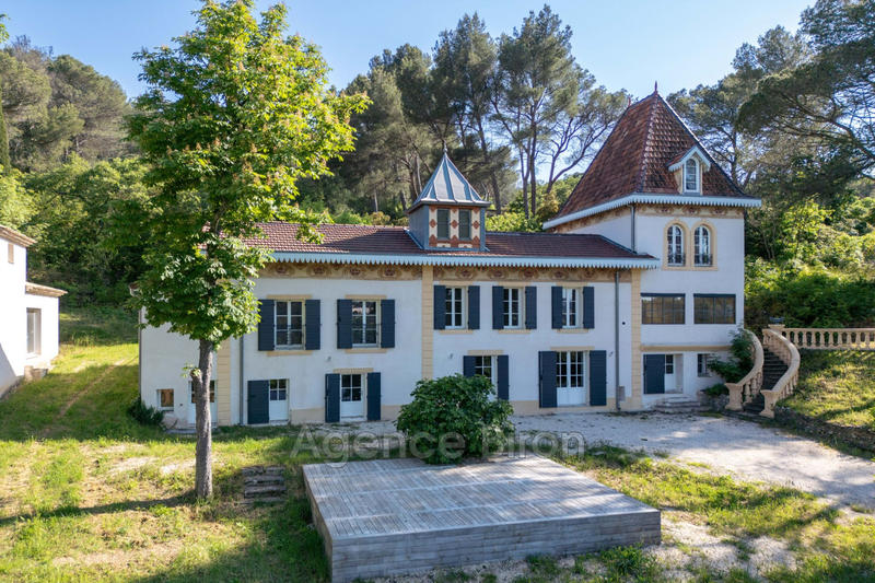 Maison - 270 m²