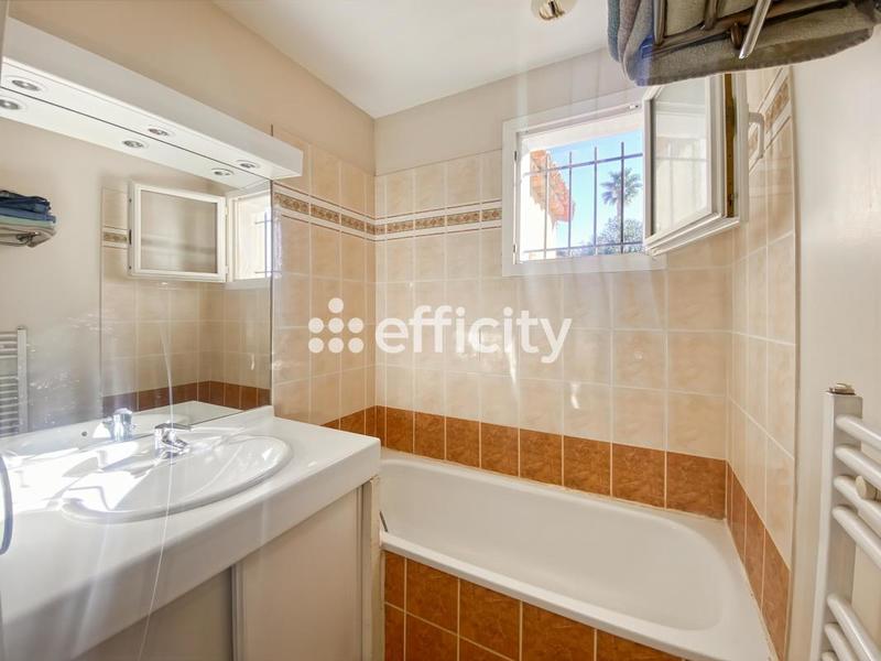 Maison - 86 m² - 4 pièces