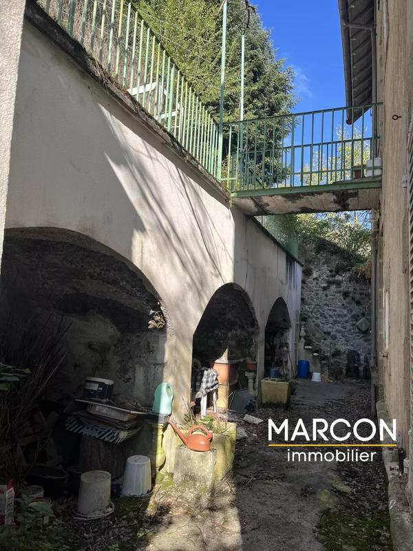 Maison - 260 m² - 15 pièces