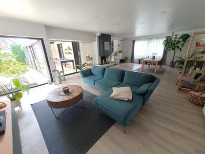 Maison - 265 m² - 8 pièces