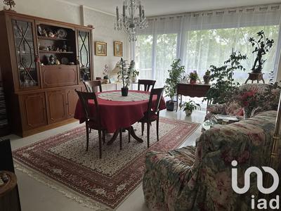 Appartement - 82 m² - 3 pièces