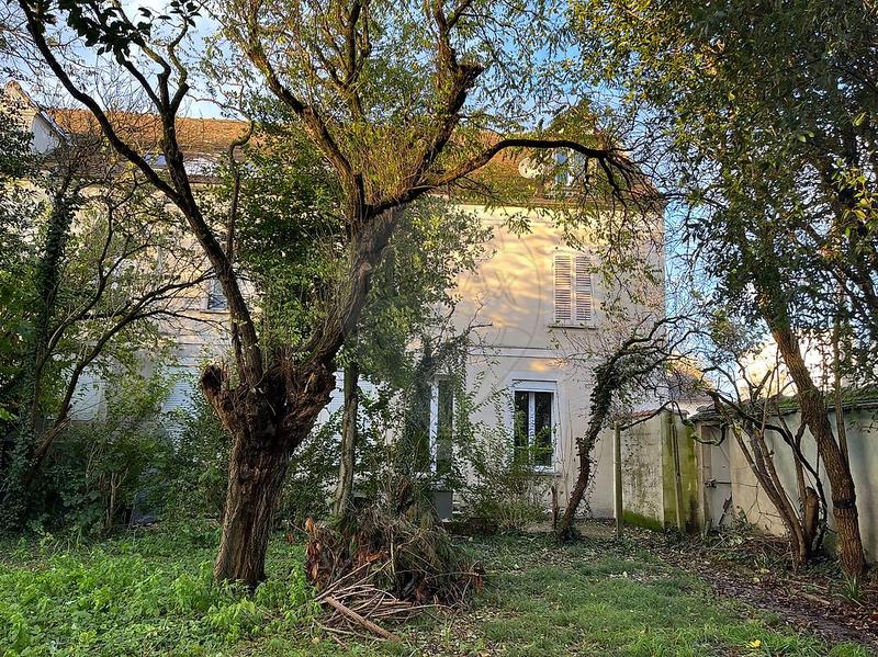 Immeuble - 235 m² - 14 pièces