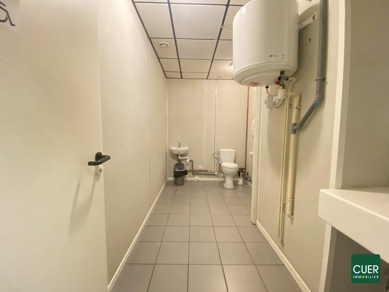Local commercial - 248 m² - 5 pièces
