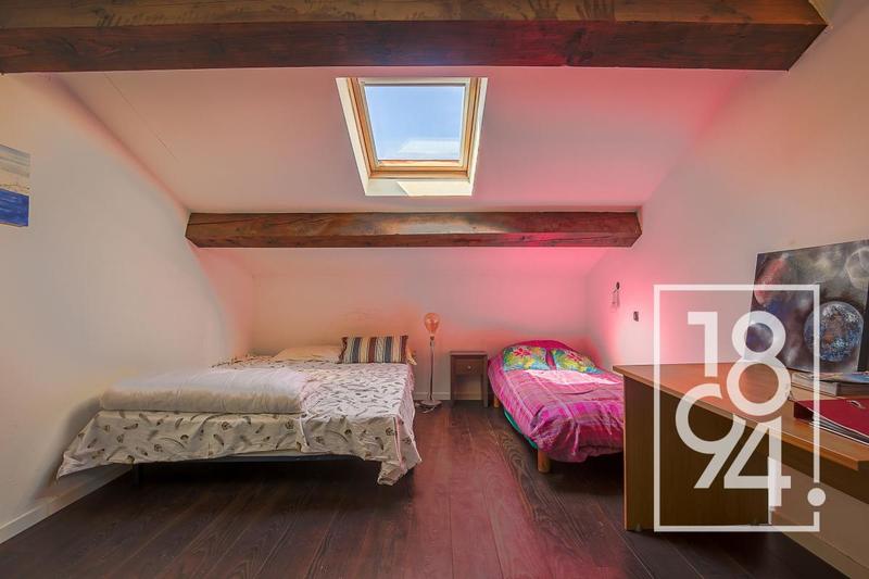 Villa - 223 m² - 5 pièces