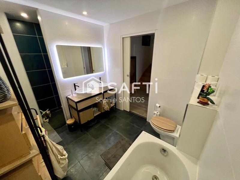 Maison - 138 m² - 5 pièces