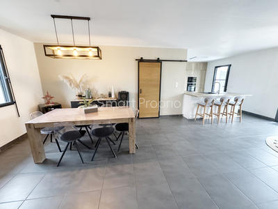 Maison - 104 m² - 4 pièces