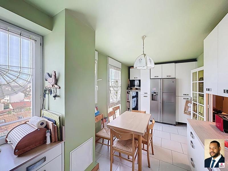 Appartement - 92 m² - 4 pièces