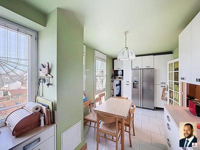 Appartement - 92 m² - 4 pièces