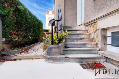 Maison - 158 m² - 8 pièces