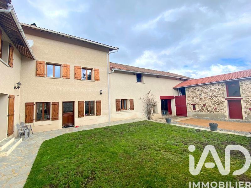 Maison - 280 m² - 11 pièces