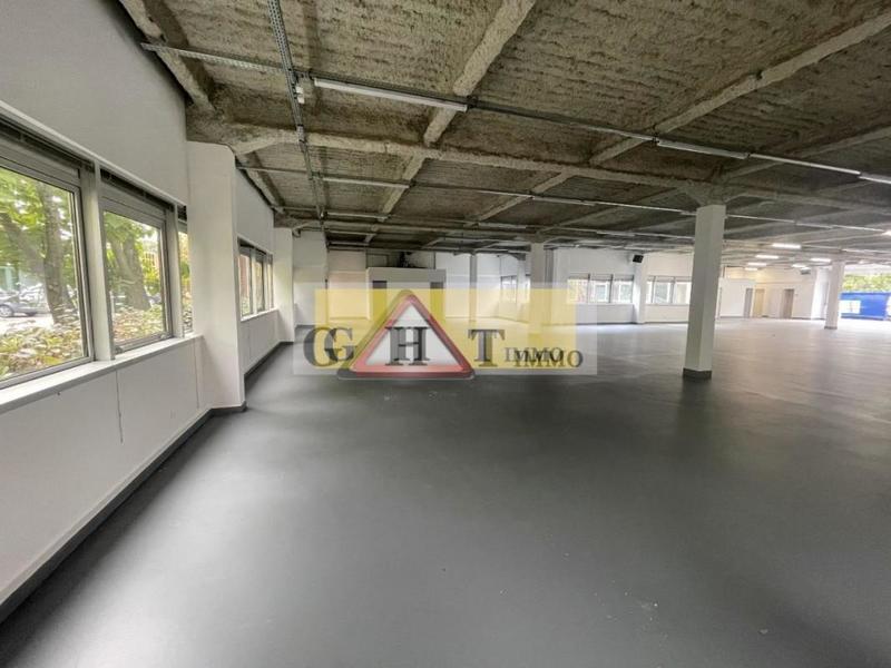 Entrepôt - 644 m²