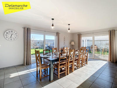 Maison - 215 m² - 6 pièces