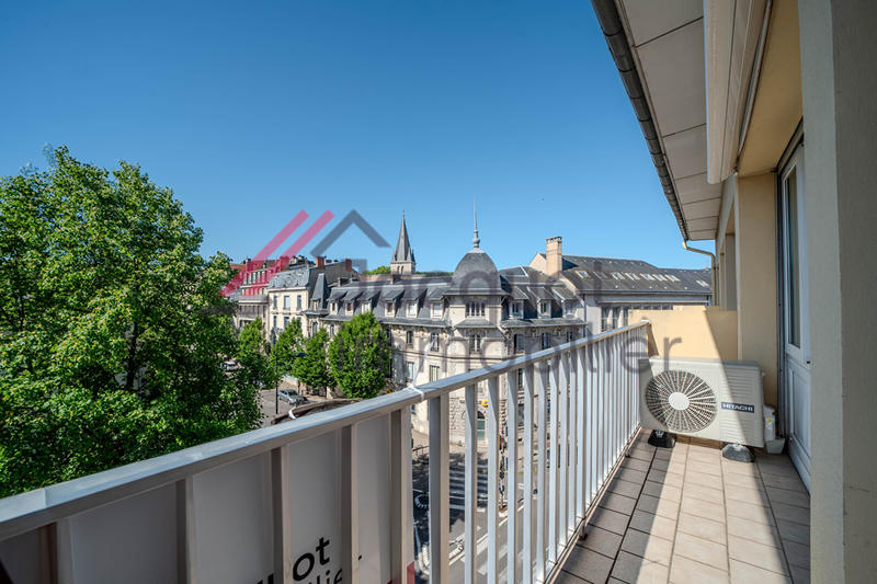 Appartement - 98 m² - 4 pièces